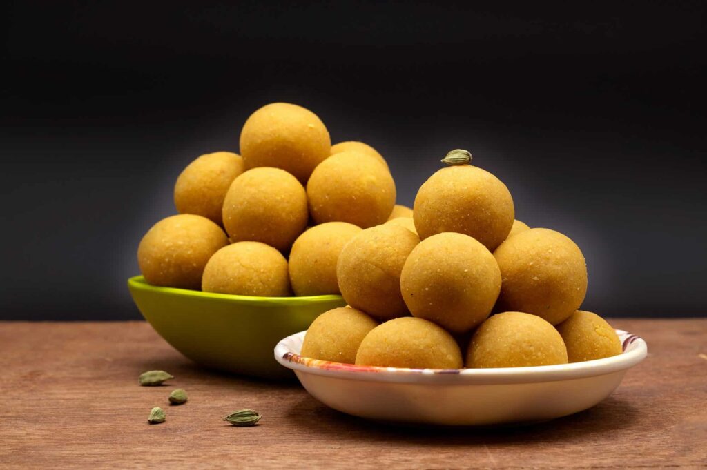 Besan Ladoo 2000x1333 1